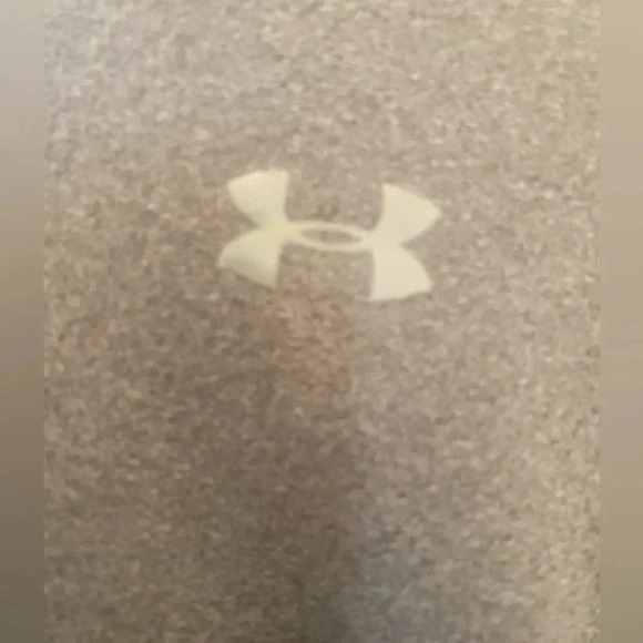 Under Armour Coldgear Women’s Athletic Crewneck Long Sleeve Top Grey EUC Size:SM - Picture 4 of 11